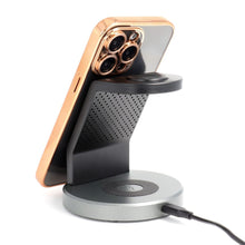 Заредете изображение във визуализатора на галерията – ELECTRO MAG COVER case compatible with MagSafe for IPHONE 17 Pro Max gold
