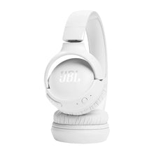 Заредете изображение във визуализатора на галерията – JBL Tune 520BT wireless on-ear Bluetooth 5.3 headphones - white
