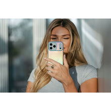 Заредете изображение във визуализатора на галерията – ZAGG case MILAN SNAP compatible with MagSafe for IPHONE 17 Pro Max iridescent
