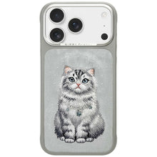 Заредете изображение във визуализатора на галерията – NIMMY case LUCKY FASHION CAT compatible with MagSafe for IPHONE 18 Pro/17 Pro grey
