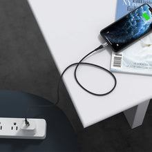 Заредете изображение във визуализатора на галерията – Choetech IP0039 USB-C / Lightning MFi cable, 1.2m long - black
