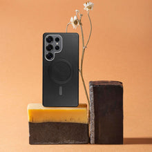 Заредете изображение във визуализатора на галерията – GENTLEMAN MAG COVER Case compatible with MagSafe for SAMSUNG S26 Pro black
