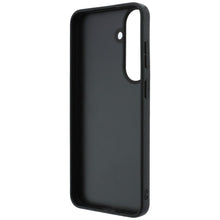 Заредете изображение във визуализатора на галерията – GUESS case for SAMSUNG S26 FE (Leather 4G Metal Logo) brown
