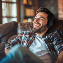 Заредете изображение във визуализатора на галерията – JBL Tune 520BT wireless on-ear Bluetooth 5.3 headphones - black
