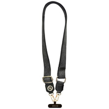 Заредете изображение във визуализатора на галерията – GUESS universal strap GUUCNP4DGMK (4G PU Strap Tether Patch Strass Metal Logo) black
