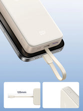 Заредете изображение във визуализатора на галерията – Ugreen PB505 Powerbank 20000mAh 22.5W USB-C USB-A Built-in USB-C Cable - White

