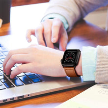 Заредете изображение във визуализатора на галерията – Tech-Protect LeatherFit strap for Apple Watch 4 / 5 / 6 / 7 / 8 / 9 / SE / Ultra 1 / 2 (42/44/45/49 mm) - brown
