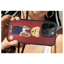 Заредете изображение във визуализатора на галерията – ZUCK BEAR case LONDON CLASSIC for IPHONE 15 Pro Max chelsea swish
