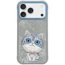 Заредете изображение във визуализатора на галерията – NIMMY case BIG EYED PET 2.0 Cat for IPHONE 17 Pro gray
