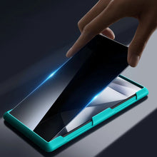 Заредете изображение във визуализатора на галерията – ESR Tempered Glass Privacy for Samsung Galaxy S24 Ultra

