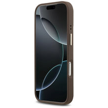 Заредете изображение във визуализатора на галерията – GUESS case for IPHONE 17 Pro compatible with MagSafe GUHMP17LP4MSEGCW (PU 4G W/ Classic) brown
