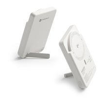Заредете изображение във визуализатора на галерията – Външна батерия с MagSafe Forcell F-Energy MagStand QI2 F5K10 QC3.0 PD3.0 20W 5000 mAh - бяла – снимка 5
