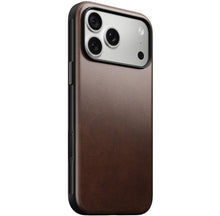 Заредете изображение във визуализатора на галерията – Кожен гръб NOMAD за IPHONE 18 Pro Max/17 Pro Max с MagSafe (Modern Leather Case Horween Leather) - rustic brown – снимка 2
