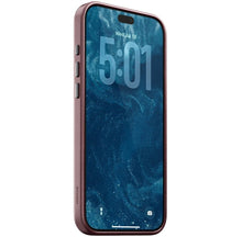 Заредете изображение във визуализатора на галерията – Кожен гръб NOMAD за IPHONE 18 Pro Max/17 Pro Max с MagSafe (Traditional Leather Case Horween Leather) - бордо – снимка 5
