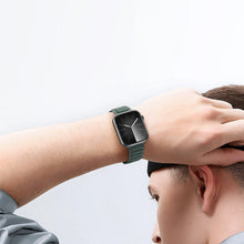 Заредете изображение във визуализатора на галерията – Magnetic Dux Ducis Strap BL for Apple Watch 38 / 40 / 41 mm - green
