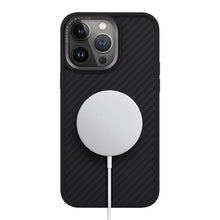 Заредете изображение във визуализатора на галерията – Uniq case Keva iPhone 15 Pro 6.1" Magclick Charging black/carbon black
