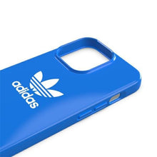 Заредете изображение във визуализатора на галерията – Adidas OR SnapCase Trefoil iPhone 13 Pro / 13 6.1" blue/bluebird 47099
