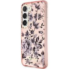 Заредете изображение във визуализатора на галерията – Guess GUHCS23SHCFWSP S23 S911 pink/pink hardcase Flower Collection
