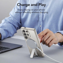 Заредете изображение във визуализатора на галерията – ESR Flickstand Boost Halolock case for Samsung Galaxy S24 Ultra - transparent
