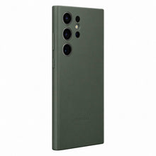 Заредете изображение във визуализатора на галерията – Samsung Leather Cover case for Samsung Galaxy S23 Ultra case made of natural leather green (EF-VS918LGEGWW)
