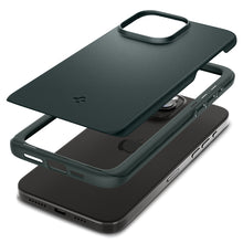 Заредете изображение във визуализатора на галерията – Spigen Thin Fit case for iPhone 15 Pro - green
