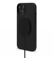 Заредете изображение във визуализатора на галерията – Decoded – MagSafe compatible protective leather case for iPhone 14 Plus (black)
