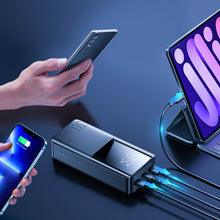 Заредете изображение във визуализатора на галерията – Joyroom power bank 15W 30000mAh PD QC3.0 AFC black (JR-T015)
