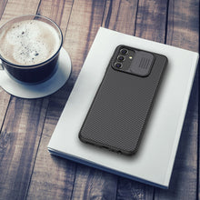 Заредете изображение във визуализатора на галерията – Nillkin CamShield Case for Samsung Galaxy A04 cover with camera cover black
