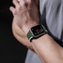 Заредете изображение във визуализатора на галерията – Magnetic Apple Watch Ultra, SE, 8, 7, 6, 5, 4, 3, 2, 1 (49, 45, 44, 42 mm) Dux Ducis Strap (LD Version) - Green

