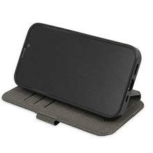 Заредете изображение във визуализатора на галерията – Guess GUBKP13X4GDGR iPhone 13 Pro Max 6,7" szary/grey book 4G Stripe
