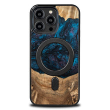 Заредете изображение във визуализатора на галерията – Wood and Resin Case for iPhone 14 Pro Max MagSafe Bewood Unique Neptune - Navy Black
