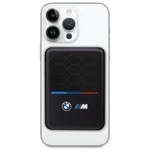 Заредете изображение във визуализатора на галерията – Original Power Bank - BMW BMPBMS5K22PGVK  5000mAh 15W with induction charging M Collection MagSafe + Cable - Black
