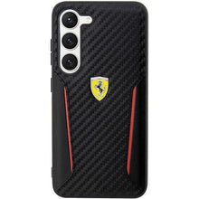Заредете изображение във визуализатора на галерията – Original FERRARI Case hardcase Carbon Contrast Edges FEHCS23MNPYK for Samsung Galaxy S23 Plus Black
