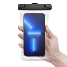 Заредете изображение във визуализатора на галерията – Spigen a601 universal waterproof case transparent - TopMag
