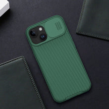 Заредете изображение във визуализатора на галерията – Nillkin CamShield Pro PC+TPU Case for Iphone 15 Plus green
