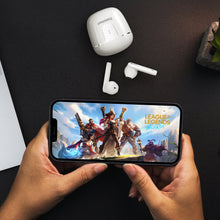 Заредете изображение във визуализатора на галерията – Tronsmart Onyx Ace Pro TWS Bluetooth 5.2 wireless headphones white - TopMag
