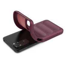 Заредете изображение във визуализатора на галерията – Magic Shield Case for Xiaomi Redmi Note 11 flexible armored cover burgundy - TopMag
