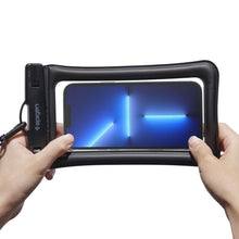 Заредете изображение във визуализатора на галерията – Spigen A610 UNIVERSAL WATERPROOF FLOAT CASE 2-PACK BLACK - TopMag
