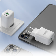 Заредете изображение във визуализатора на галерията – Duzzona 30W PD QC3.0 USB Type C / USB charger white (T2) - TopMag
