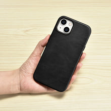 Заредете изображение във визуализатора на галерията – iCarer Oil Wax Premium Leather Case iPhone 14 Magnetic Leather Case with MagSafe Black (WMI14220701-BK) - TopMag
