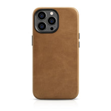 Заредете изображение във визуализатора на галерията – iCarer Oil Wax Premium Leather Case iPhone 14 Pro Magnetic Leather Case with MagSafe Brown (WMI14220702-TN) - TopMag
