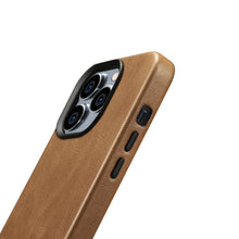 Заредете изображение във визуализатора на галерията – iCarer Oil Wax Premium Leather Case iPhone 14 Pro Magnetic Leather Case with MagSafe Brown (WMI14220702-TN) - TopMag
