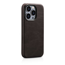 Заредете изображение във визуализатора на галерията – iCarer Oil Wax Premium Leather Case iPhone 14 Pro Magnetic Leather Case with MagSafe Brown (WMI14220702-BN) - TopMag
