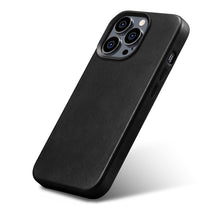 Заредете изображение във визуализатора на галерията – iCarer Oil Wax Premium Leather Case Leather Case for iPhone 14 Pro Max Magnetic with MagSafe black (WMI14220704-BK) - TopMag
