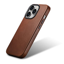 Заредете изображение във визуализатора на галерията – iCarer Oil Wax Premium Leather Case Leather Case for iPhone 14 Pro Max Magnetic with MagSafe brown (WMI14220704-RB) - TopMag
