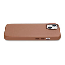 Заредете изображение във визуализатора на галерията – iCarer Case Leather genuine leather case cover for iPhone 14 brown (WMI14220705-BN) (MagSafe Compatible) - TopMag
