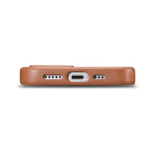 Заредете изображение във визуализатора на галерията – iCarer Case Leather genuine leather case cover for iPhone 14 brown (WMI14220705-BN) (MagSafe Compatible) - TopMag
