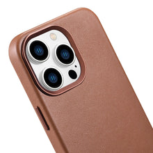 Заредете изображение във визуализатора на галерията – iCarer Case Leather Genuine Leather Case Cover for iPhone 14 Pro Brown (WMI14220706-BN) (MagSafe Compatible) - TopMag
