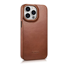 Заредете изображение във визуализатора на галерията – iCarer CE Oil Wax Premium Leather Folio Case Leather Case for iPhone 14 Pro Flip Magnetic MagSafe Brown (AKI14220706-BN) - TopMag
