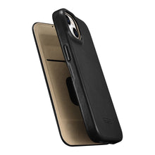 Заредете изображение във визуализатора на галерията – iCarer CE Oil Wax Premium Leather Folio Case Leather Case for iPhone 14 Plus Flip Magnetic MagSafe Black (AKI14220707-BK) - TopMag
